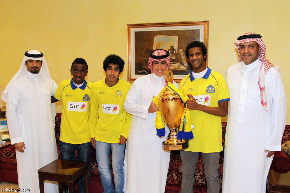 مشعل يستقبل  ناشئين النصر