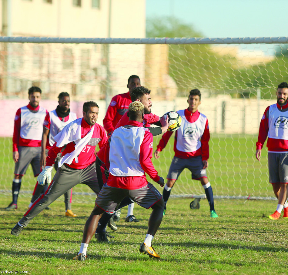 سيبيريا يعالج الأخطاء.. ويكلف الثنائي بمهام خاصة