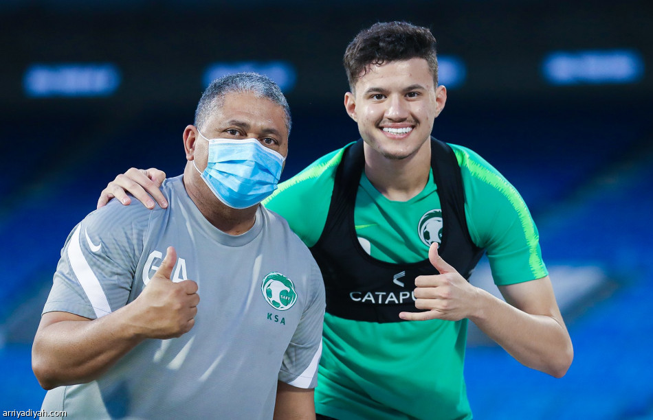 غدا.. الشهري يختبر لاعبي الأخضر أمام ساحل العاج