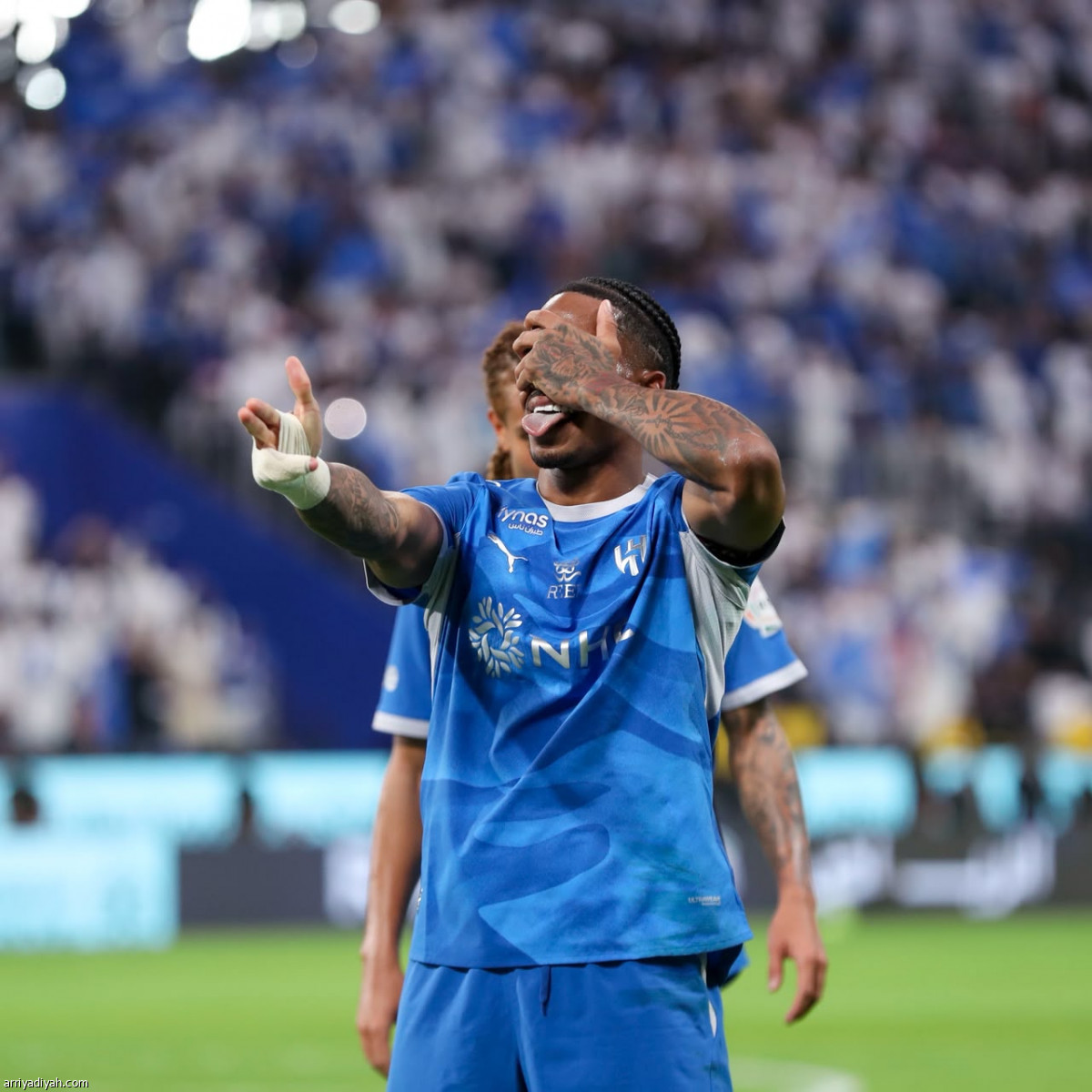 «الكلاسيكو».. أزرق