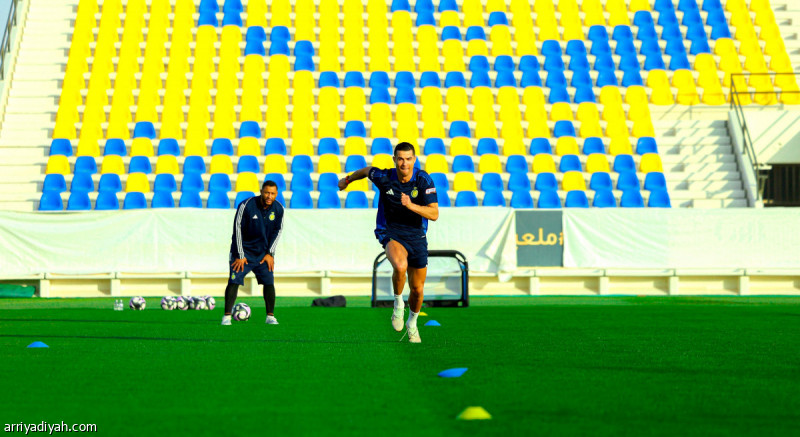 النصر يستأنف تدريباته بغياب ويسلي جاسوفا واستعدادًا لمواجهة الأخدود