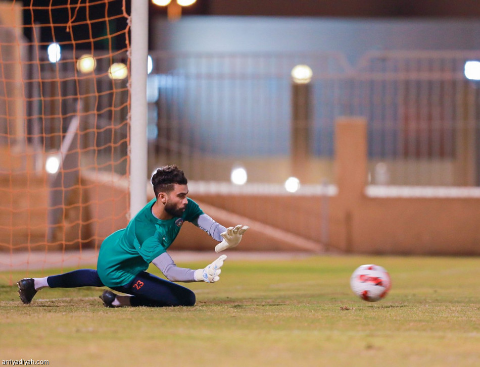 الفيحاء.. رازوفيتش يفتح ملف الرائد