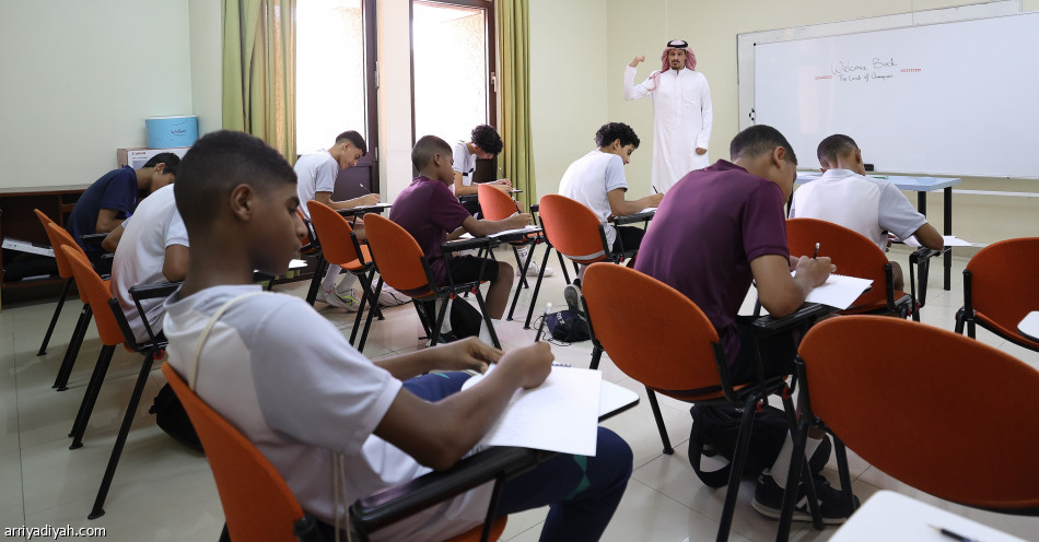مهد تعزز إنجليزية 60 موهوبًا