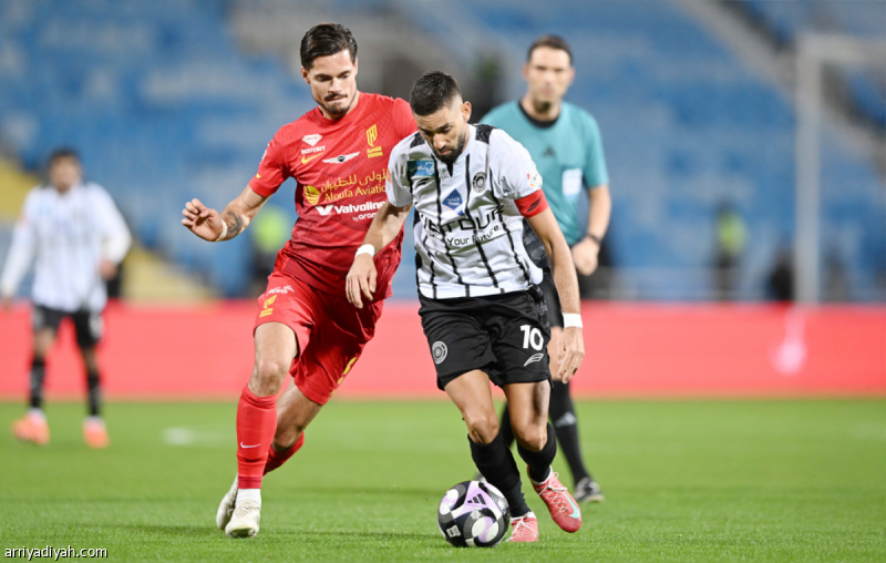 الشباب والقادسية يرفعان شعار التعويض