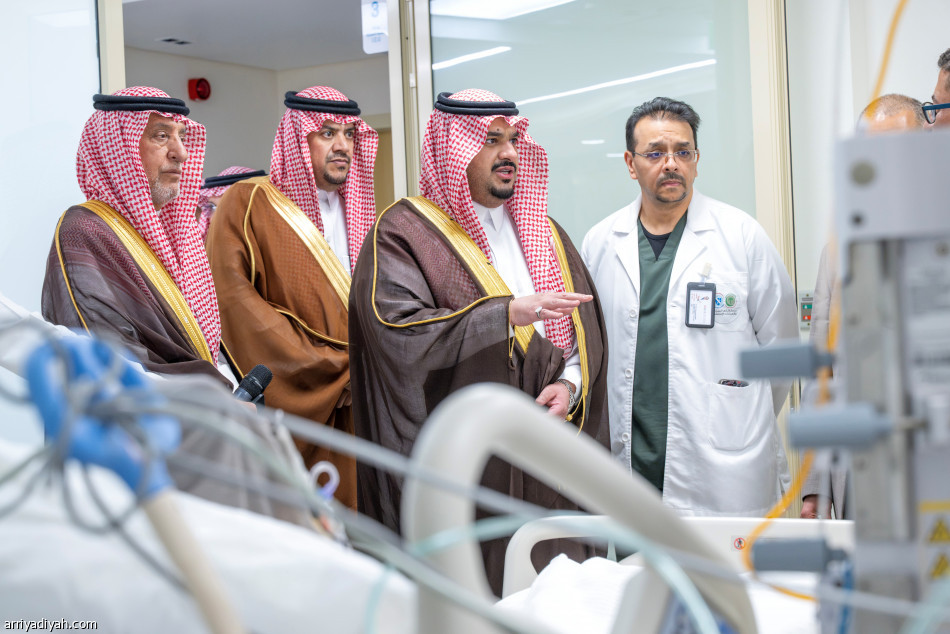 نائب أمير الرياض يطمئن على مصابي عدوان الميليشيا الحوثية الإرهابية