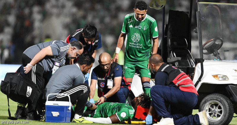 غياب آلان سانت ماكسيمان عن مباراة الأهلي السعودي أمام أبها بسبب الإصابة
