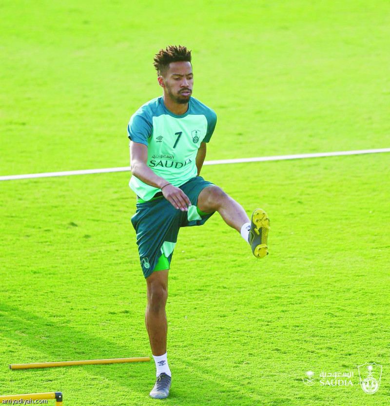 فوساتي
يعالج الأخطاء.. ويطالب بالتركيز