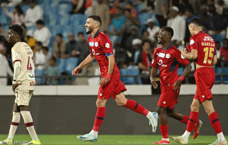 ضمك بـ 3 فرص.. وبقاء الرياض مشروط