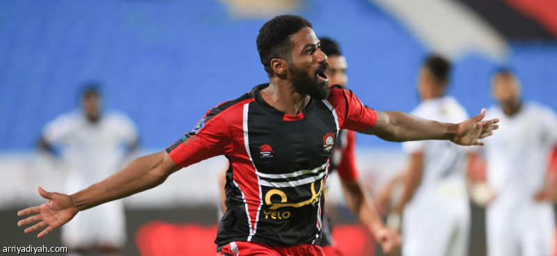 Al-Akhdood Signs Awad Khamis to Bolster Midfield in Saudi Roshen League