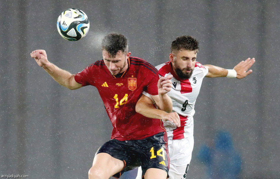 طوفان الإسبان
يغرق مدافع الأخدود