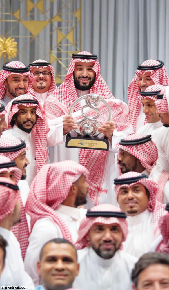 ولي العهد يستقبل الأبطال