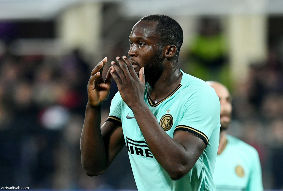 إنتر يتعادل مع فيورنتينا ويتقاسم صدارة الدوري مع يوفنتوس