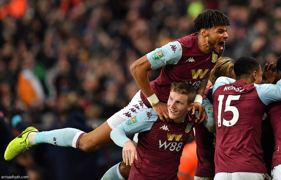 أستون فيلا يتأهل إلى نهائي كأس الرابطة الإنجليزية