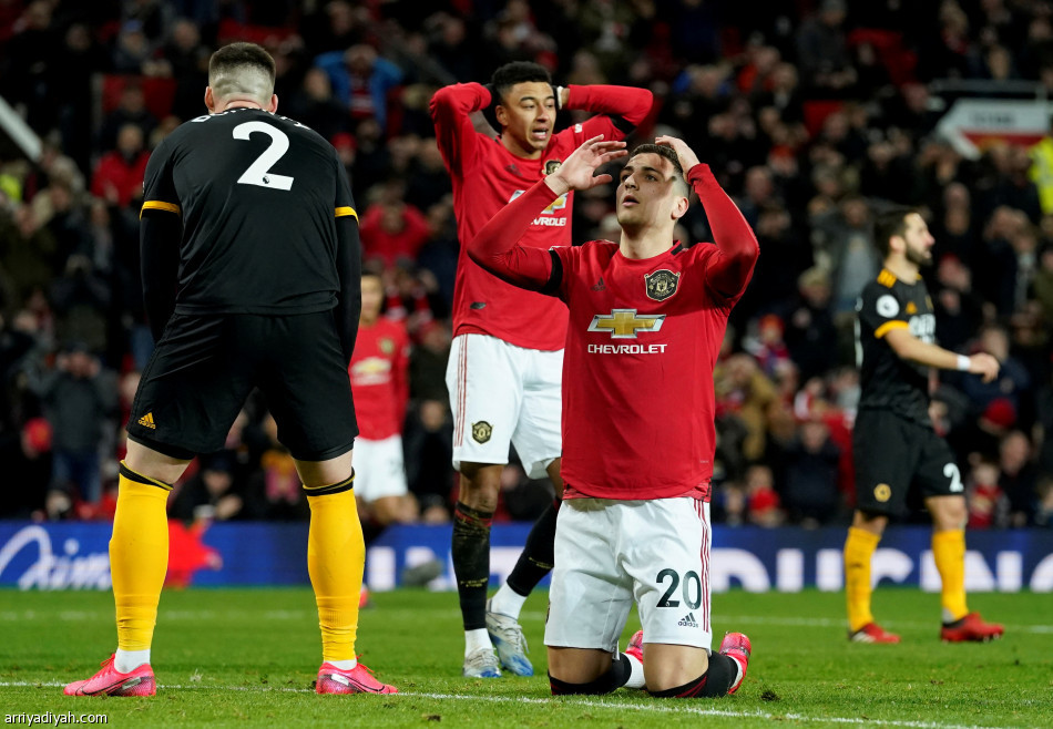 يونايتد يكتفي بالتعادل مع ولفرهامبتون