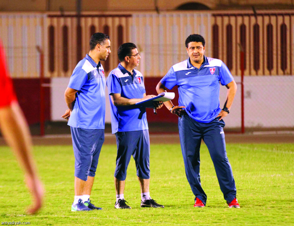 الوحدة كامل العدد قبل الهلال