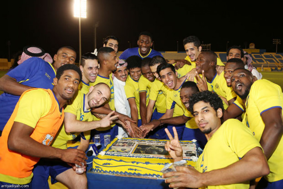 النصر يستأنف التدريبات باجتماع وإحتفالية