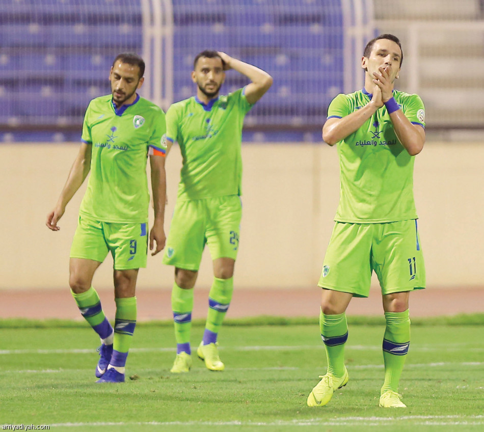 الهلال
يكتفي بالوصيف