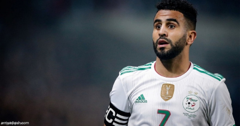 رياض محرز يؤكد تجاهل الانتقادات ويشدد على التزام الجزائر بالمسار الصحيح في كأس إفريقيا