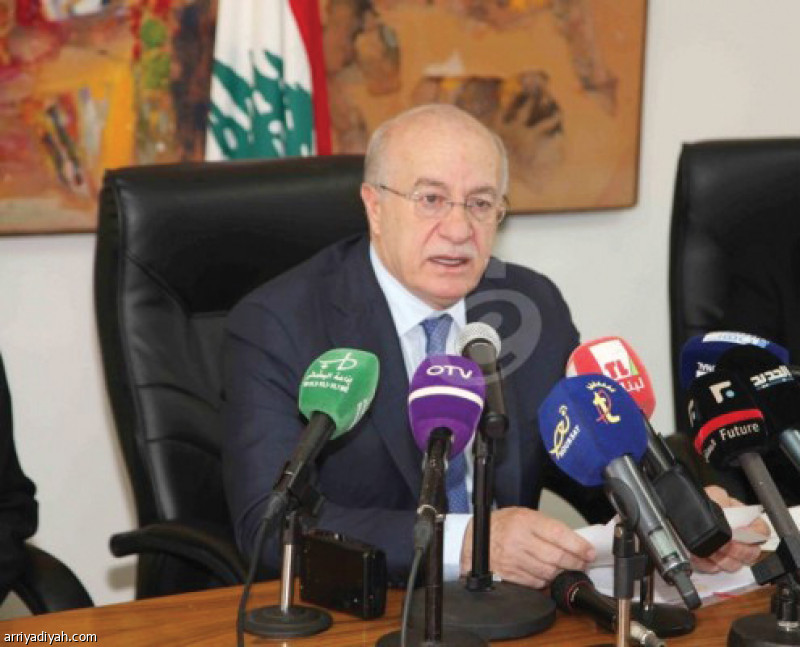 صورة التقطت لغطاس خوري وزير الثقافة اللبناني خلال افتتاحه المهرجان (رويترز)