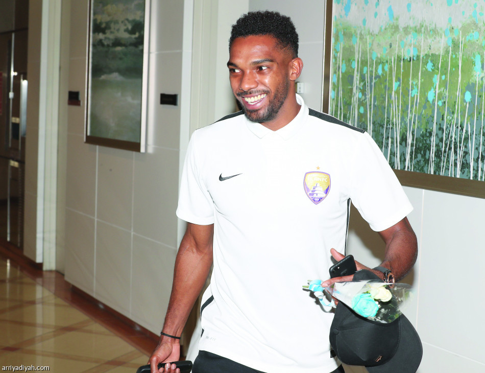 الإماراتيون متفائلون بهزيمة الهلال