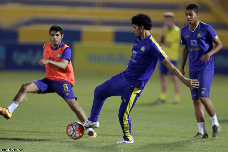 النصر يستنجد بلاعبي الشباب قبل النهائي