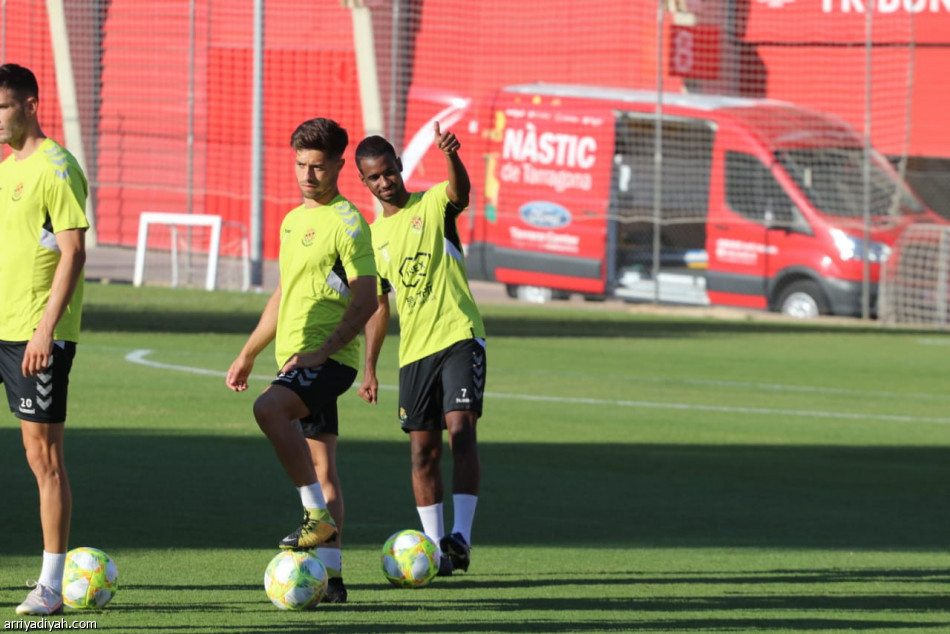 لاعب سعودي ينضم إلى ناستيك الإسباني