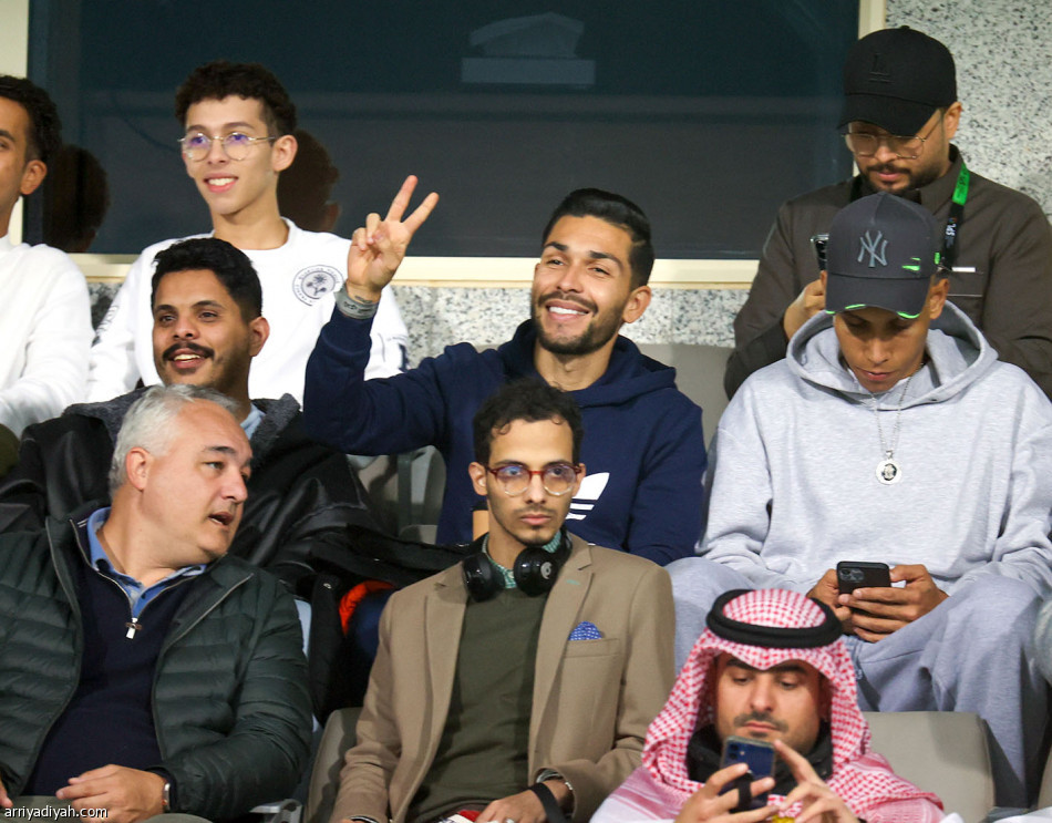 الشباب والنصر..
السلبية السادسة