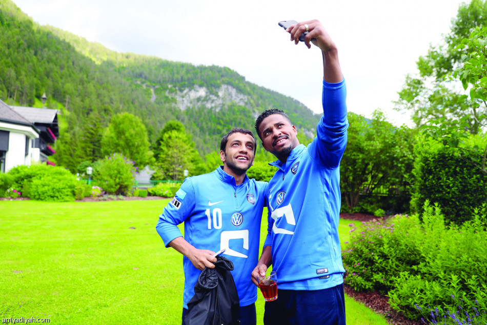 الهلال يوقع مع بديل ألميدا .. وجوستافو يناور بـ “كامل الملعب”