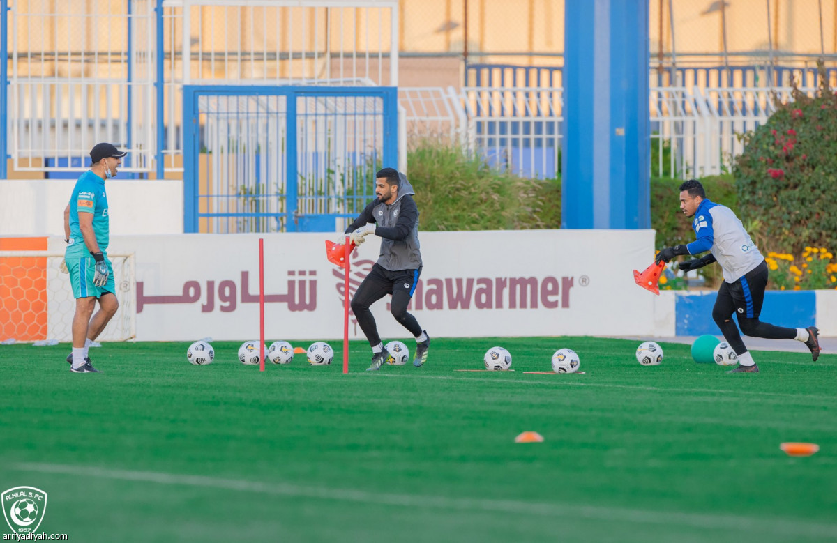 الهلال يرفض الراحة