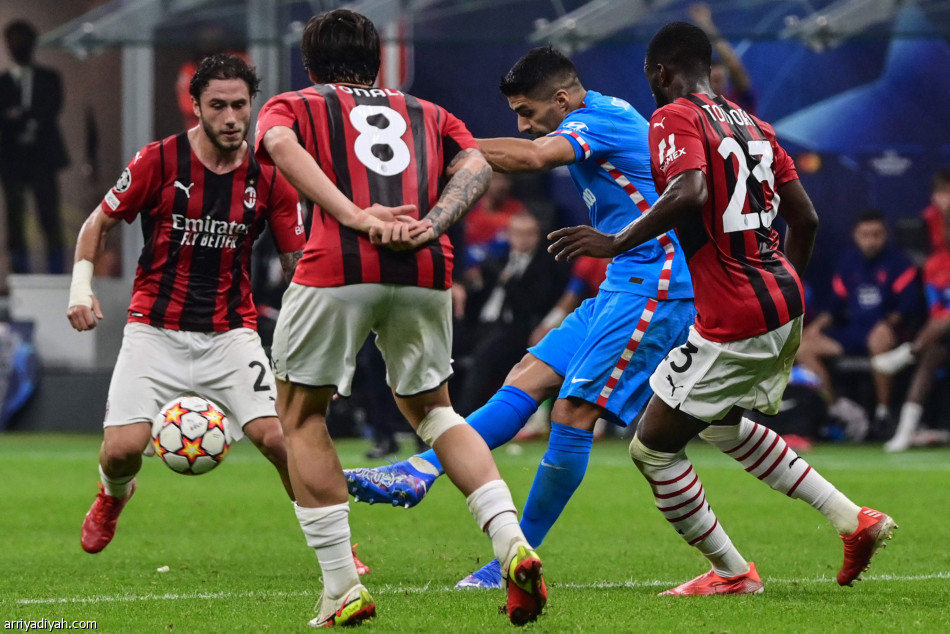 سواريز يُبكي ميلان بـ«جزائية قاتلة»