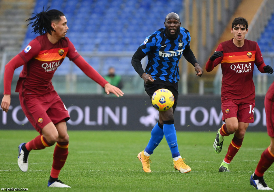 إنتر ميلان يواصل التعثر ويتعادل مع روما