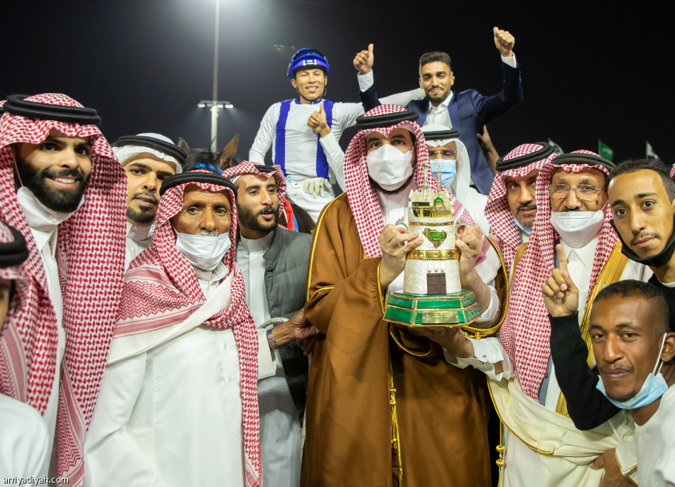 أمير الرياض يرعى كأس المؤسس.. و«جوهر الناريز» يخطف اللقب