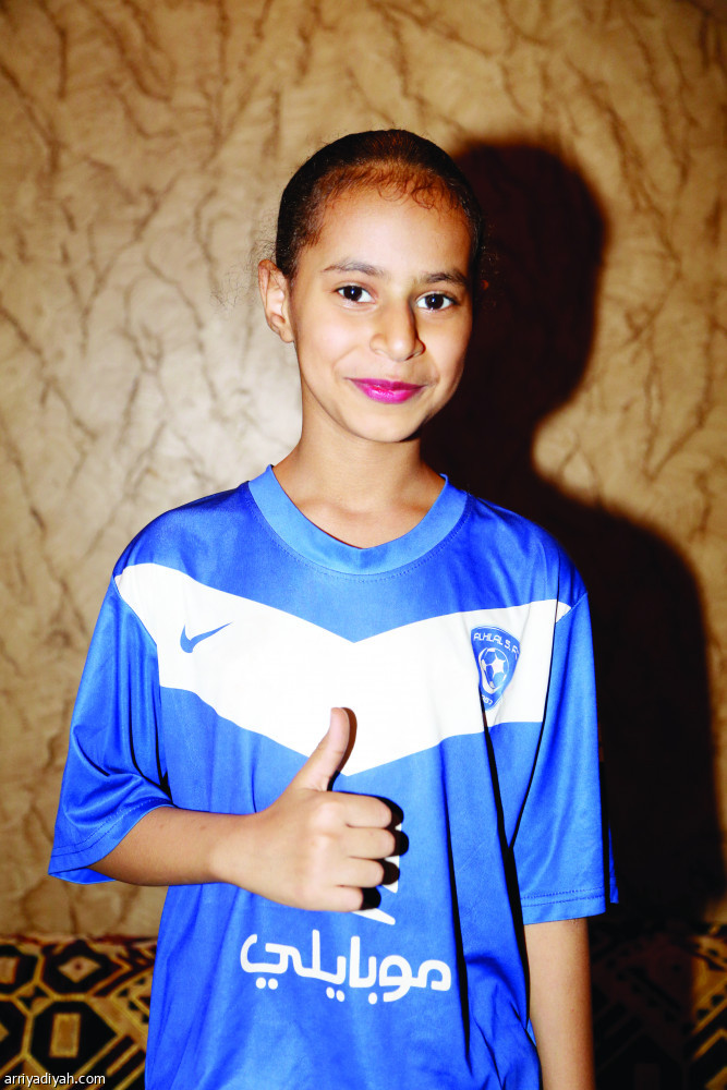 إقبال هلالي كبير على الزي الجديد