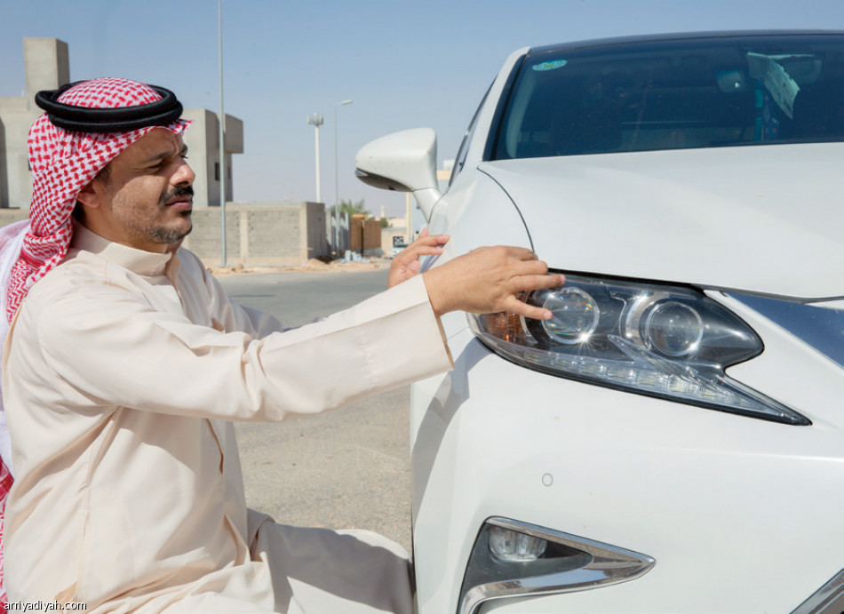 تاجر سيارات
يبدأ بألف ريال