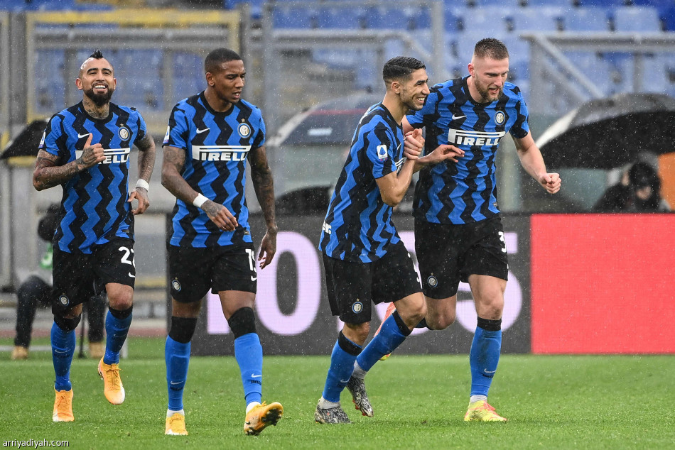 إنتر ميلان يواصل التعثر ويتعادل مع روما