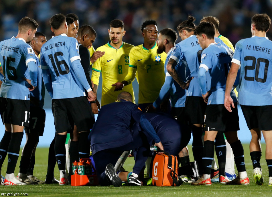 بعد «إصابة خطيرة».. نيمار يغادر مباراة أوروجواي باكيا