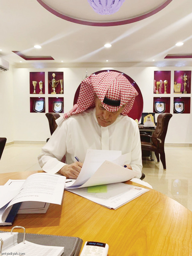 مؤمنة يترشح.. والصائغ نائبا