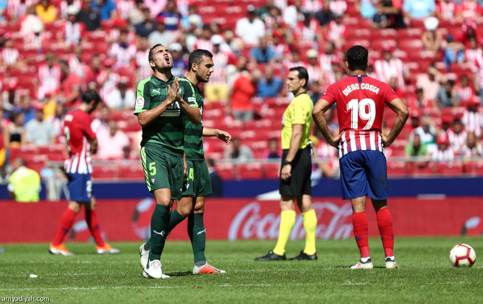 أتلتيكو مدريد يفلت من الخسارة أمام إيبار