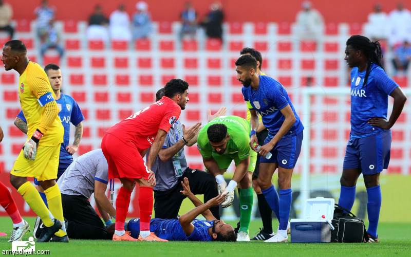الهلال يعبر أهلي دبي بثنائية جوميز