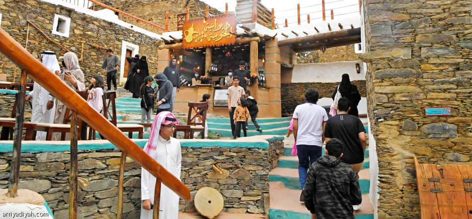 حصون الـ 200 عام..
نُزل مصطافي عسير