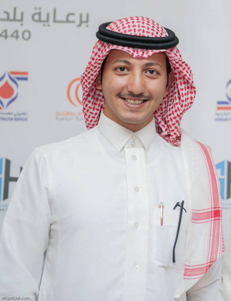 صورة التقطت لفيصل الحربي مدير المركز الإعلامي في نادي الجبيل