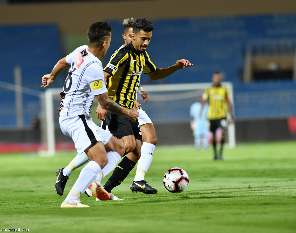 فريقا العاصمة لمواصلة الانتصارات وأربعة فرق للتعويض