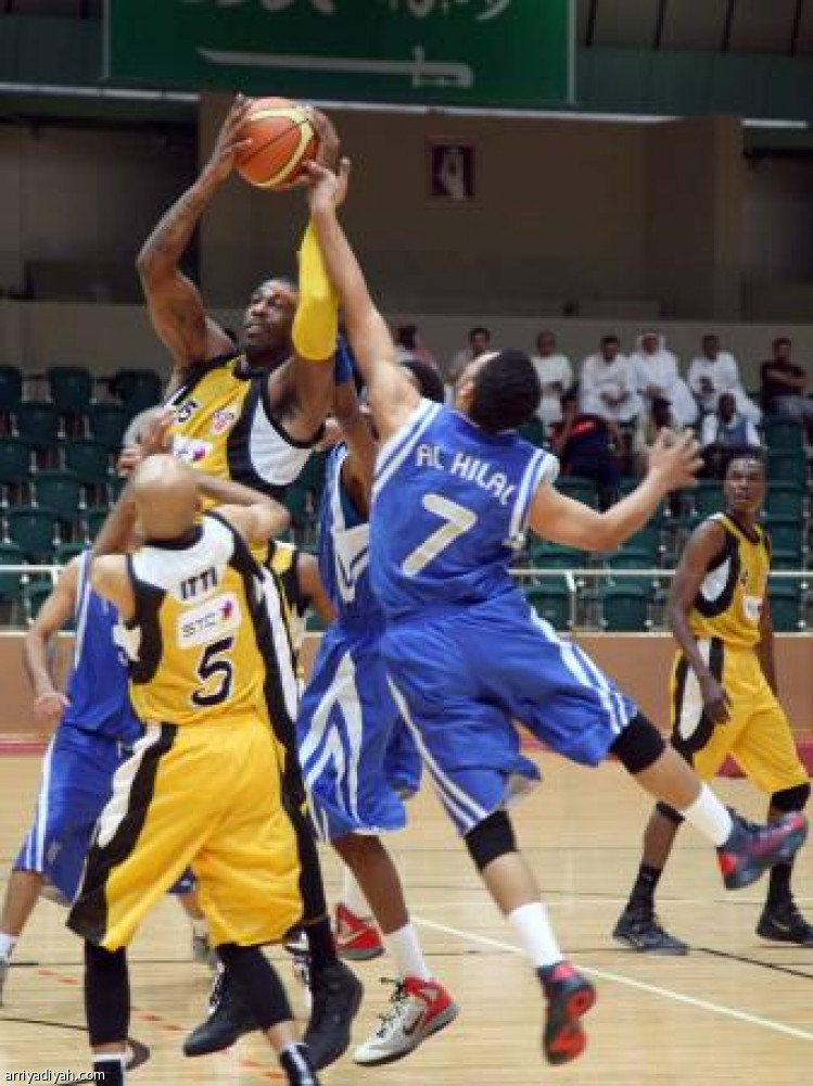 الشهيل أول الواصلين : حضور كبير لاجتماع شرف الهلال