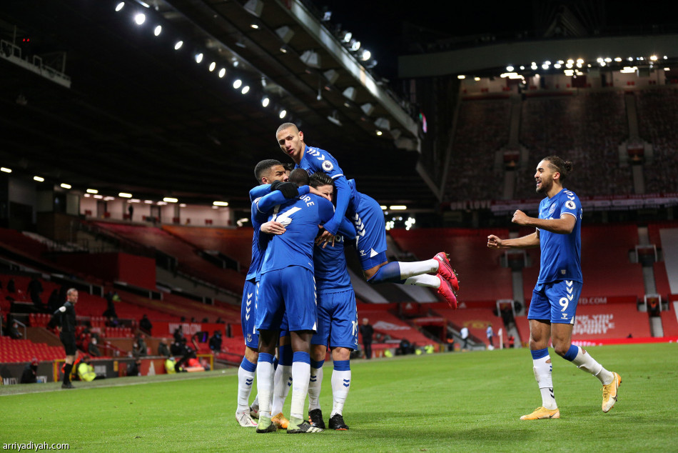 إيفرتون يحبط مانشستر  بتعادل قاتل