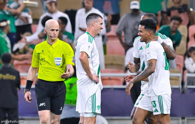 ريشة: أخطاء حكمي الأهلي والاتحاد واضحة