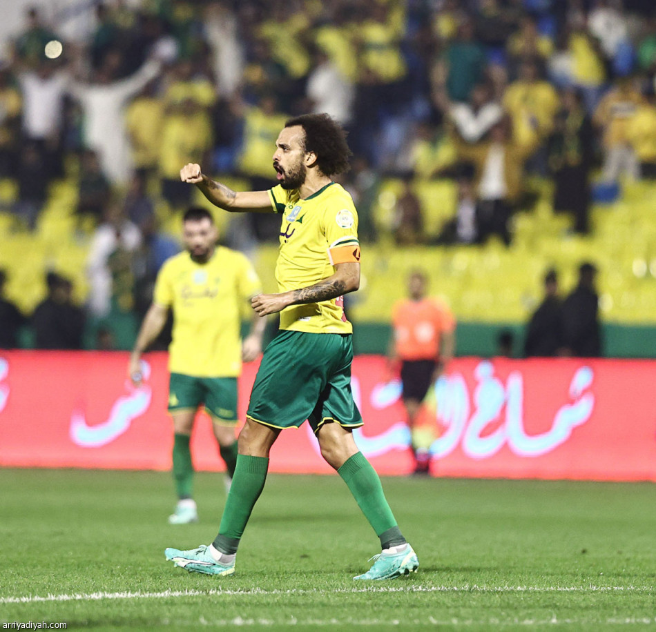 الخليج يعيد سيناريو
الشباب والطائي