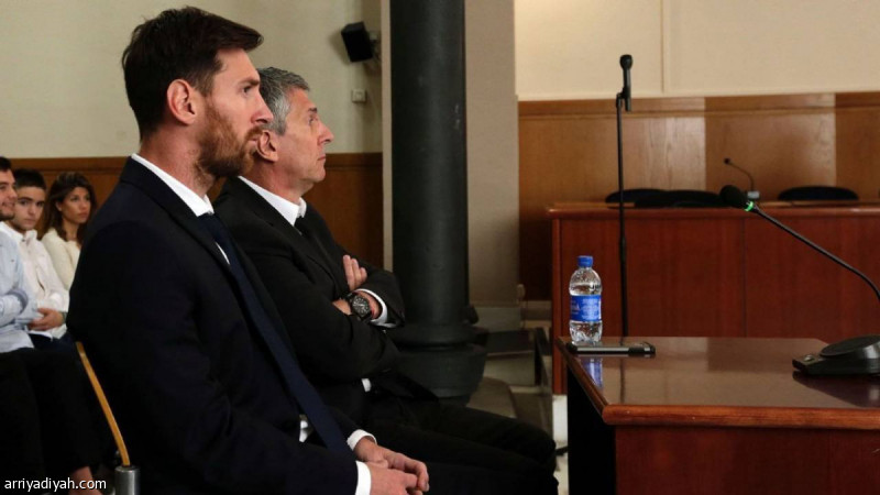 ميسي: الضرائب جعلتني أفكر في مغادرة برشلونة