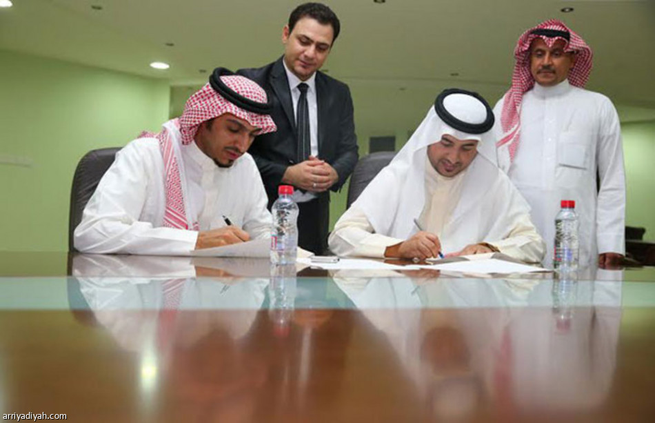 تجهز للنصر بالتكتيك.. الرائد يوقع مع