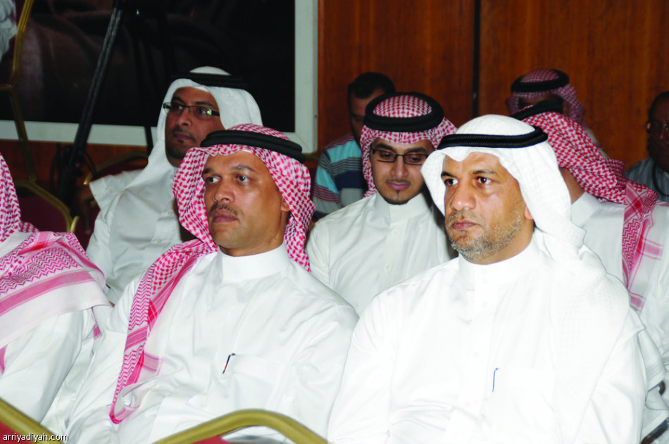 القادسية والشباب دعما الديربي بـ10 لاعبين