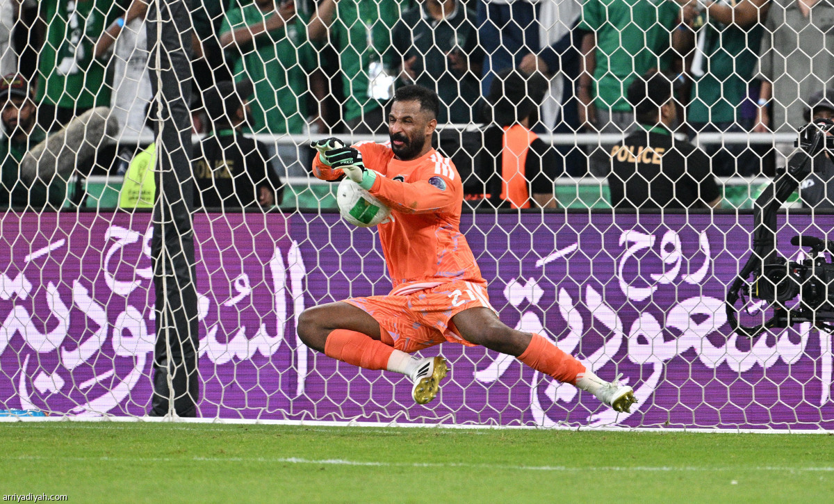 العويس يحسمها
